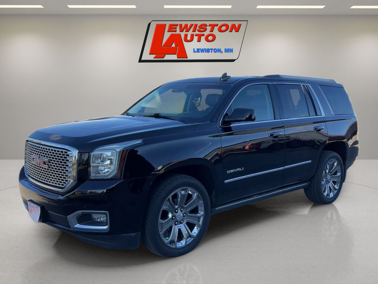 Certified 2015 GMC Yukon Denali w/ Premium Package AWD/4WD image 1