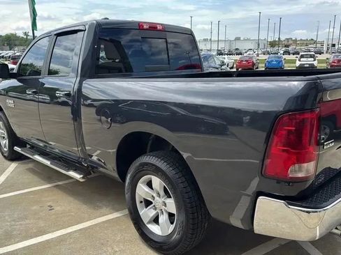 Used 2017 RAM 1500 Classic SLT image 6