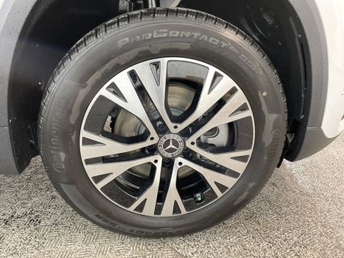 Certified 2025 Mercedes-Benz GLA 250 image 32