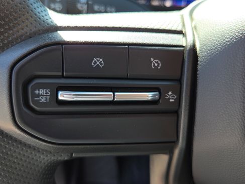 Used 2025 Chevrolet Colorado Trail Boss AWD/4WD image 25