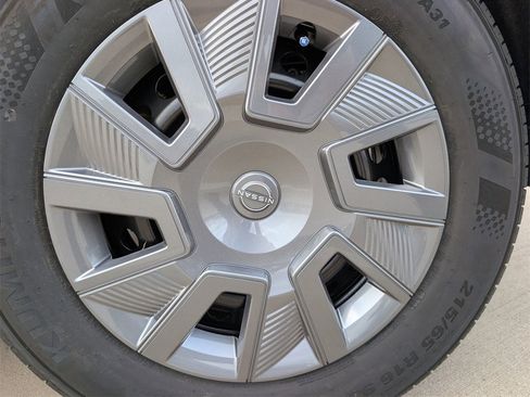 New 2026 Nissan Kicks S image 6