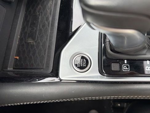 Used 2025 Nissan Altima 2.5 SL FWD image 32