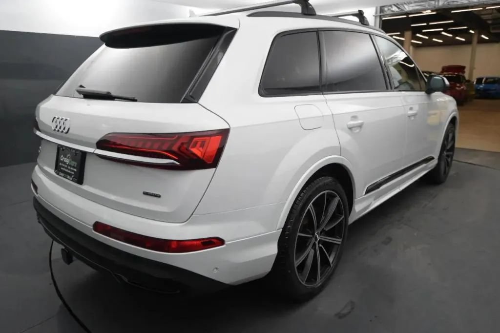 Used 2021 Audi Q7 3.0T Premium Plus w/ Premium Plus Package AWD/4WD image 4