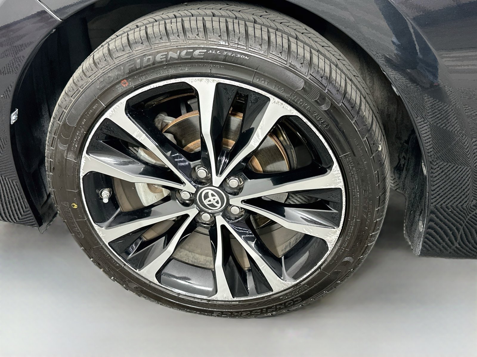 Used 2017 Toyota Corolla SE FWD image 28