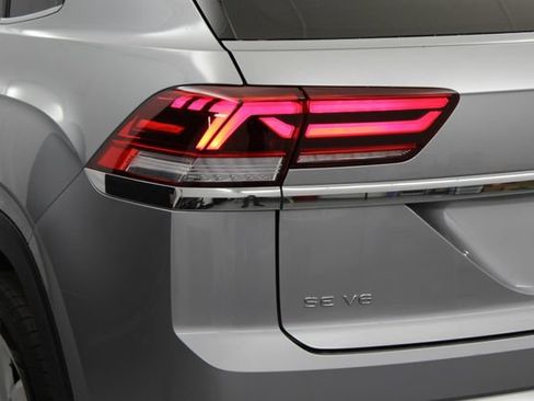 Used 2023 Volkswagen Atlas Cross Sport SE w/ Panoramic Sunroof Package AWD/4WD image 6