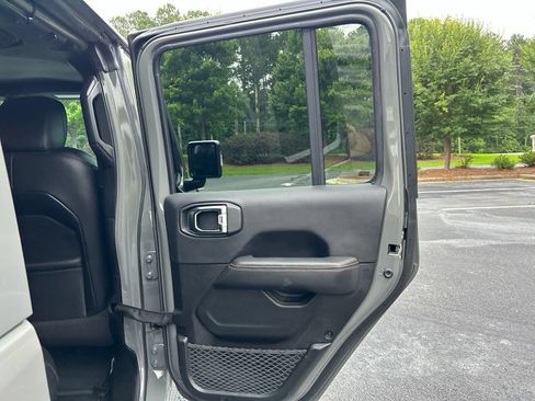 Used 2023 Jeep Wrangler Unlimited Sahara AWD/4WD image 67