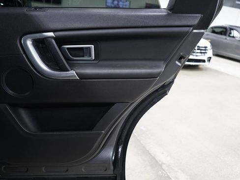 Used 2018 Land Rover Discovery Sport HSE AWD/4WD image 26