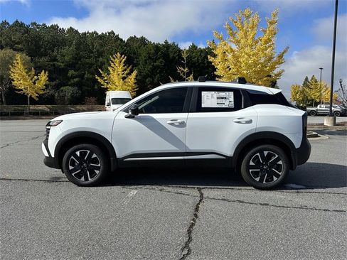 New 2026 Nissan Kicks SV w/ SV Premium Package image 3
