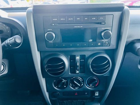 Used 2009 Jeep Wrangler Unlimited X image 20