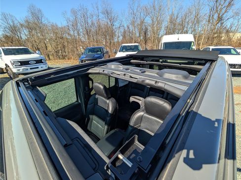 Used 2020 Jeep Wrangler Unlimited Sahara image 31