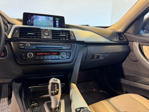 Used 2015 BMW 320i xDrive 320i xDrive Sedan 4D image 17