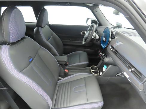 Used 2026 MINI Cooper 2-Door Hardtop FWD image 26
