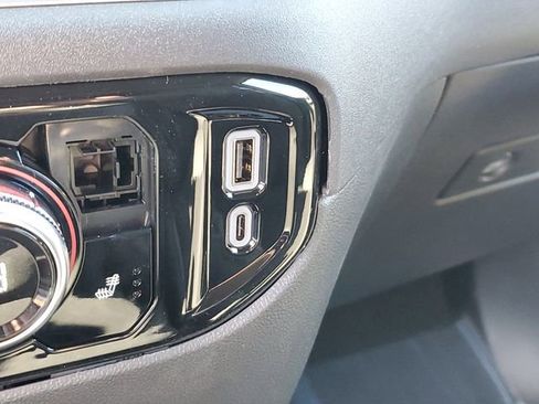 New 2026 GMC Sierra 1500 Elevation image 18