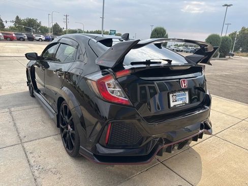 Used 2019 Honda Civic Type R image 8
