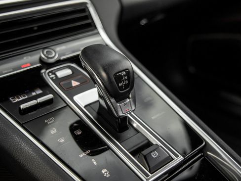 Certified 2020 Porsche Panamera 4S Executive AWD/4WD image 32