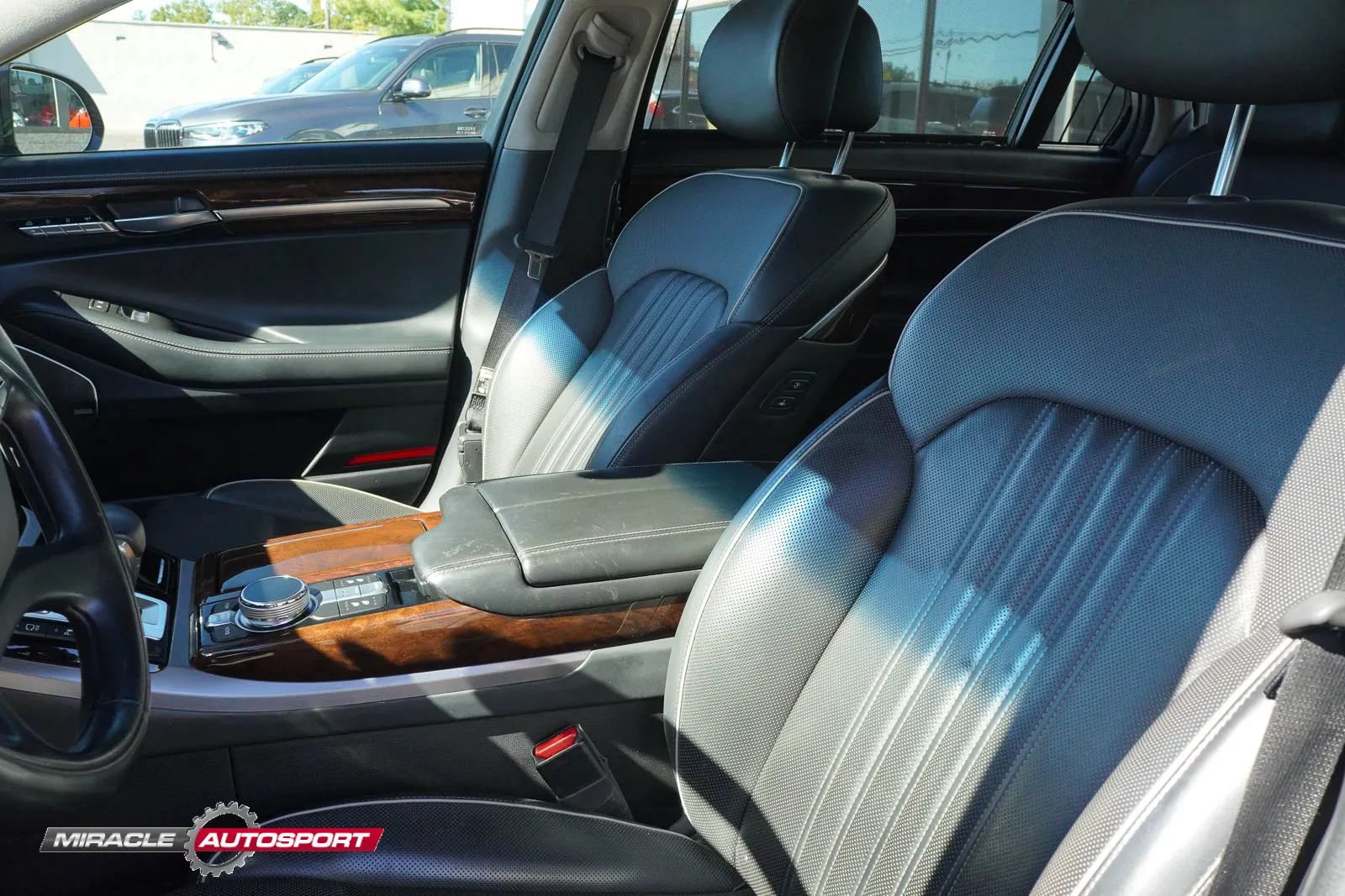 Used 2019 Genesis G90 3.3T Premium AWD/4WD image 19