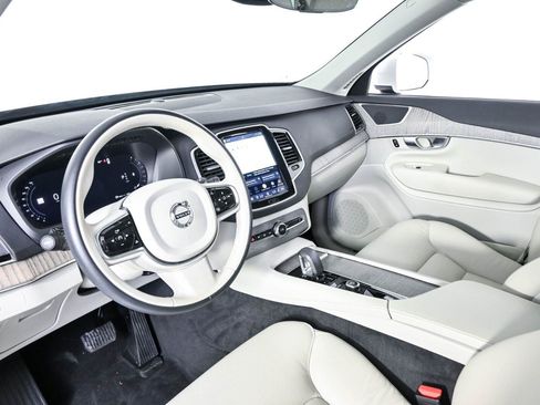 Certified 2024 Volvo XC90 B6 Plus w/ Protection Package Premier AWD/4WD image 5