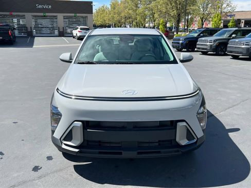Certified 2026 Hyundai Kona SE AWD/4WD image 3