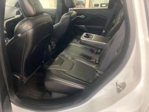 Certified 2022 Jeep Cherokee Latitude Lux w/ Sun & Sound Group image 9