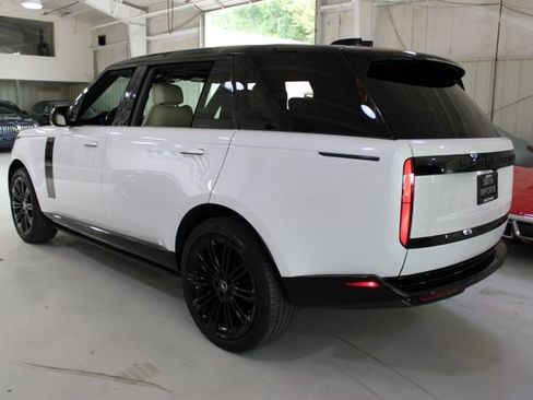 Used 2025 Land Rover Range Rover Long Wheelbase SE AWD/4WD image 43