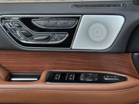 Used 2020 Lincoln Navigator L Reserve w/ Luxury Package AWD/4WD image 11