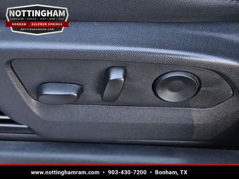 Used 2025 GMC Sierra 2500 AT4 AWD/4WD image 27