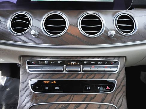 Used 2022 Mercedes-Benz E 350 4MATIC Sedan image 82