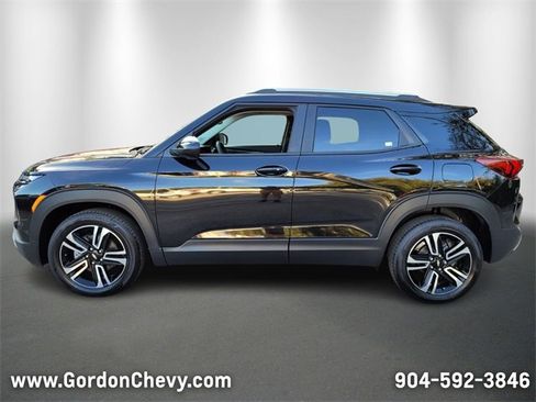 New 2025 Chevrolet TrailBlazer LT w/ Convenience Package image 2
