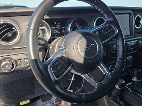 Used 2022 Jeep Wrangler Unlimited Sahara w/ Cold Weather Group image 8