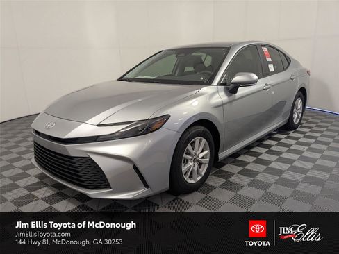 New 2026 Toyota Camry LE image 1