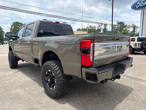 New 2026 Ford F250 Platinum w/ Platinum Plus Package AWD/4WD image 7