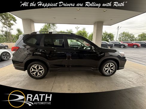 Used 2020 Subaru Forester Premium AWD/4WD image 10