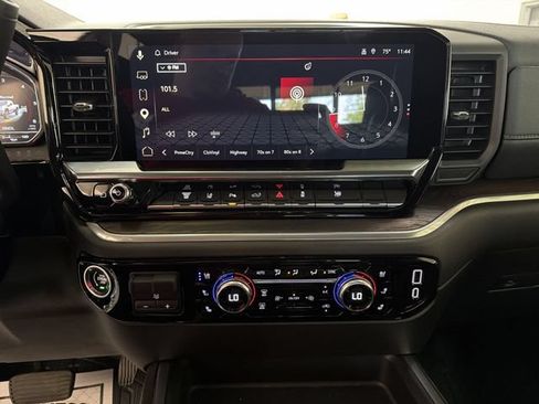 Certified 2025 GMC Sierra 2500 SLT w/ SLT Convenience Package AWD/4WD image 16