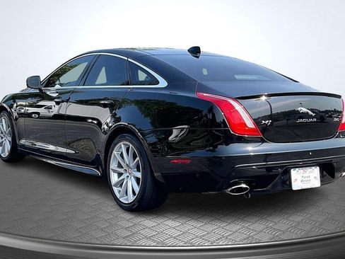 Used 2018 Jaguar XJ R-Sport RWD image 5