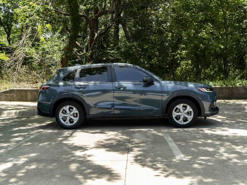 Used 2023 Honda HR-V LX image 10