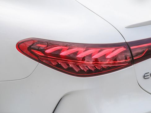 Certified 2023 Mercedes-Benz EQS 580 4MATIC Sedan image 8