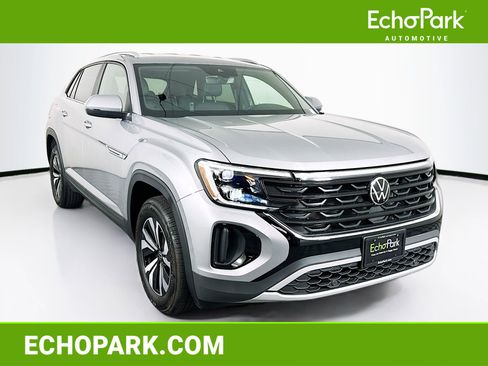 Used 2025 Volkswagen Atlas Cross Sport SE FWD image 1