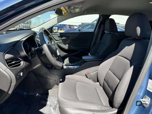 Used 2025 Chevrolet Malibu LT FWD image 9