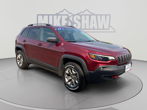 Used 2019 Jeep Cherokee Trailhawk AWD/4WD image 7