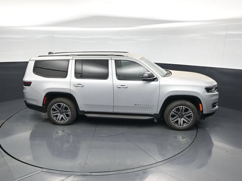 Used 2025 Jeep Wagoneer Series II AWD/4WD image 53