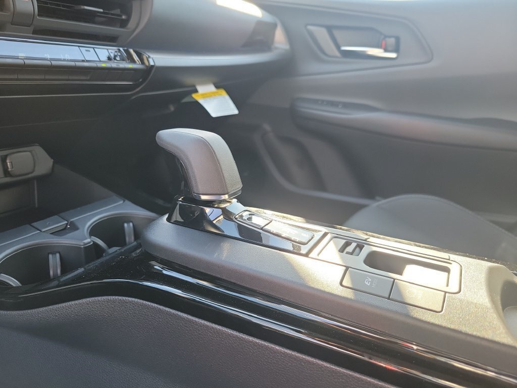 New 2027 Toyota Prius XLE FWD image 31