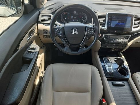 Used 2016 Honda Pilot Touring image 8