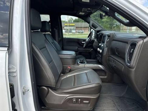 Used 2023 GMC Sierra 3500 Denali w/ Denali Ultimate Package AWD/4WD image 30
