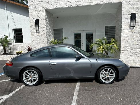 Used 2001 Porsche 911 Carrera image 17