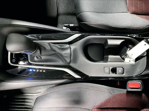 Used 2025 Toyota Corolla SE image 17