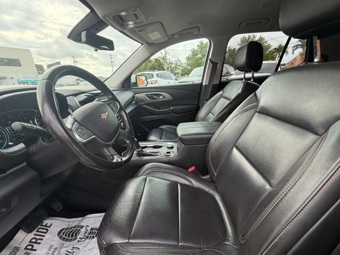 Used 2018 Chevrolet Traverse LT FWD image 13