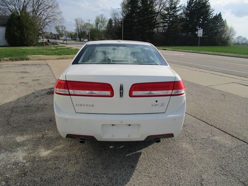 Used 2012 Lincoln MKZ image 4