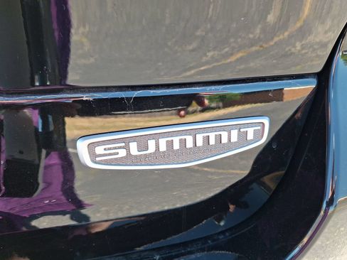 Certified 2025 Jeep Grand Cherokee Summit AWD/4WD image 29
