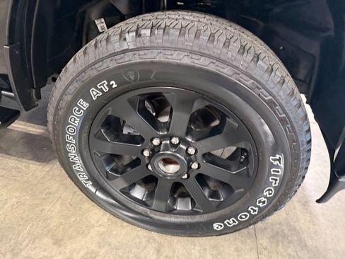 Used 2025 RAM 2500 Big Horn AWD/4WD image 4