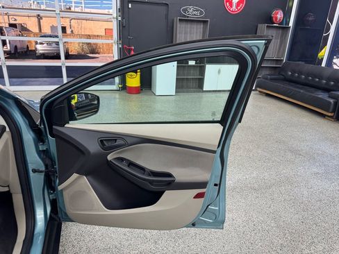 Used 2012 Ford Focus SE image 19